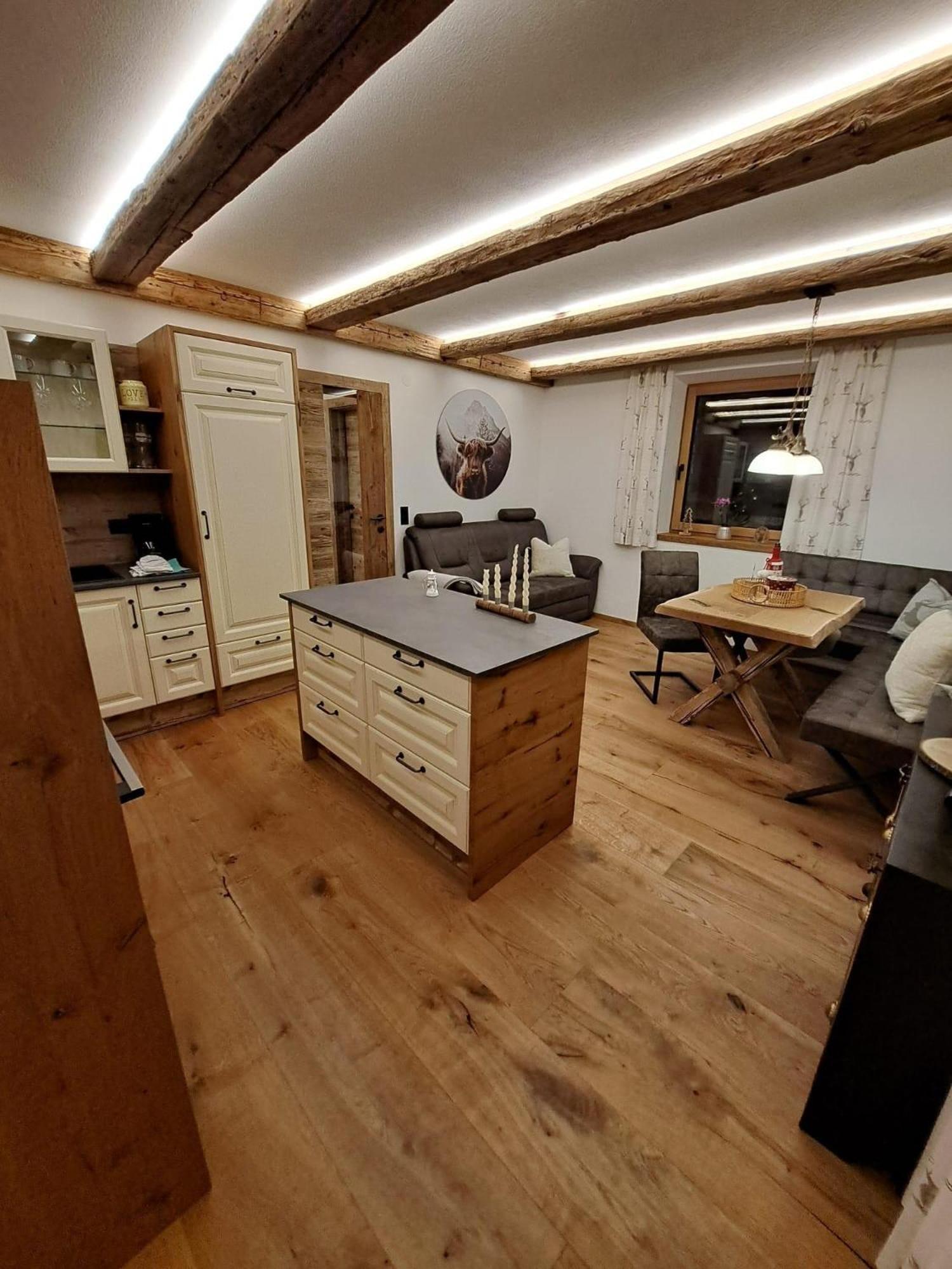 Luxus-Apartment-Vorderreit Gut 알텐막팀퐁와 외부 사진